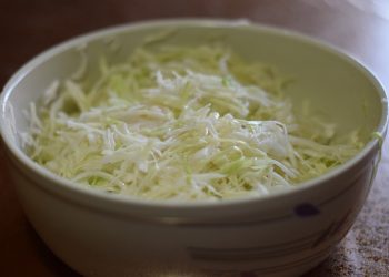 The Ultimate Guide to Clean Eating: How to Optimize Your Health with Nutrient-Dense Foods